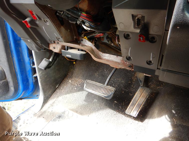 image for item EO9720 2001 Dodge Ram 1500 Quad Cab pickup truck