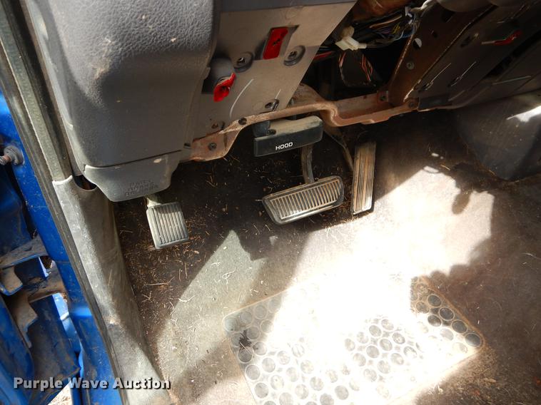 image for item EO9720 2001 Dodge Ram 1500 Quad Cab pickup truck