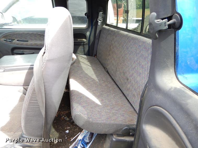 image for item EO9720 2001 Dodge Ram 1500 Quad Cab pickup truck