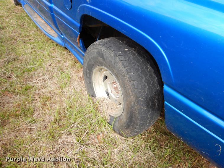 image for item EO9720 2001 Dodge Ram 1500 Quad Cab pickup truck