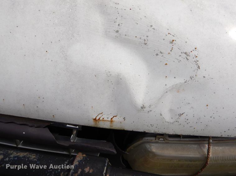 image for item EO9721 2002 Chevrolet Silverado 1500HD Crew Cab pickup truck