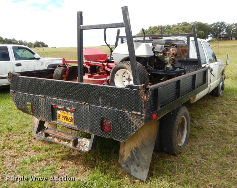 image for item EO9722 2000 Chevrolet 3500 Crew Cab flatbed pickup truck