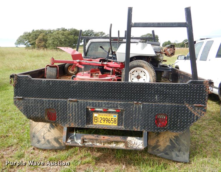 image for item EO9722 2000 Chevrolet 3500 Crew Cab flatbed pickup truck