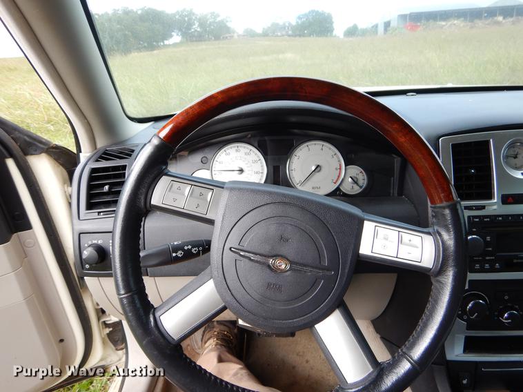 image for item EO9724 2005 Chrysler 300C