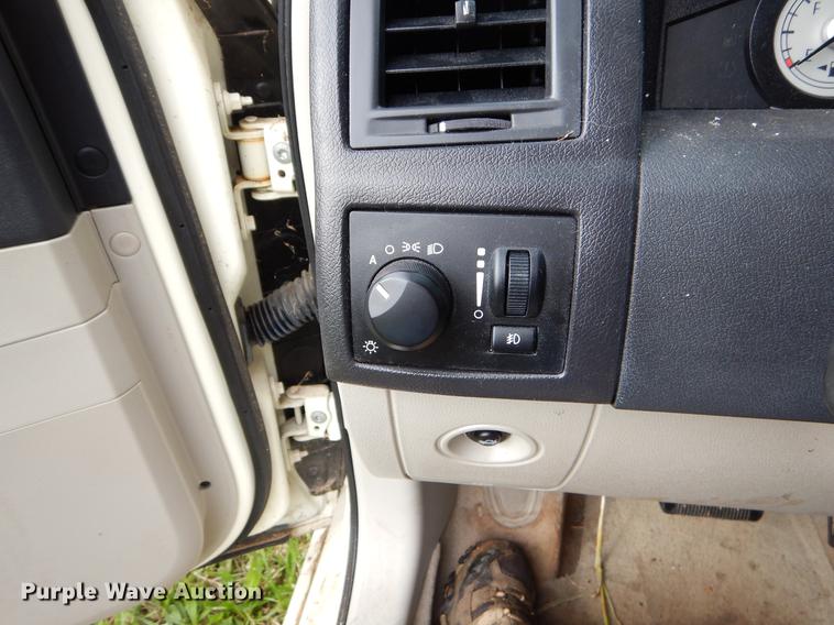 image for item EO9724 2005 Chrysler 300C