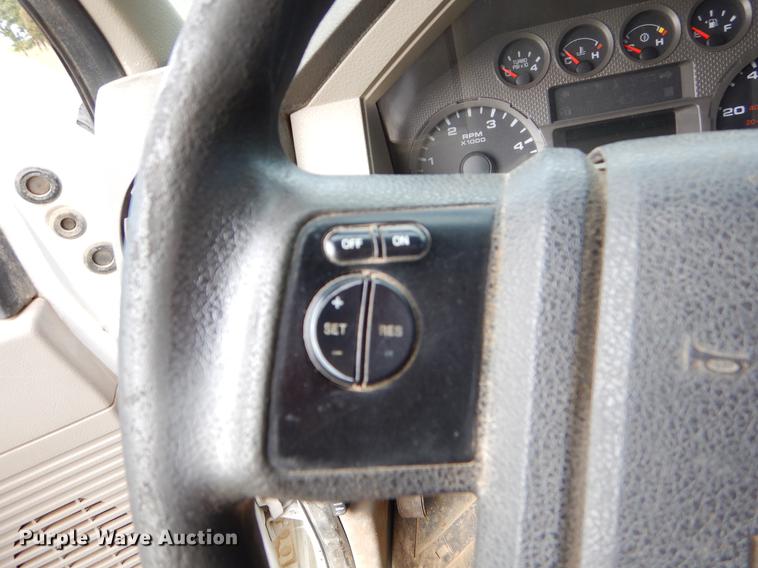 image for item EO9725 2008 Ford F250 Super Duty XL Crew Cab pickup truck