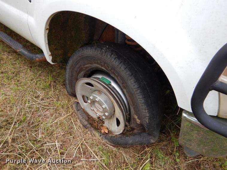 image for item EO9725 2008 Ford F250 Super Duty XL Crew Cab pickup truck