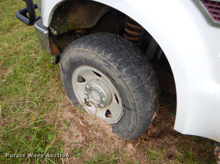 image for item EO9725 2008 Ford F250 Super Duty XL Crew Cab pickup truck