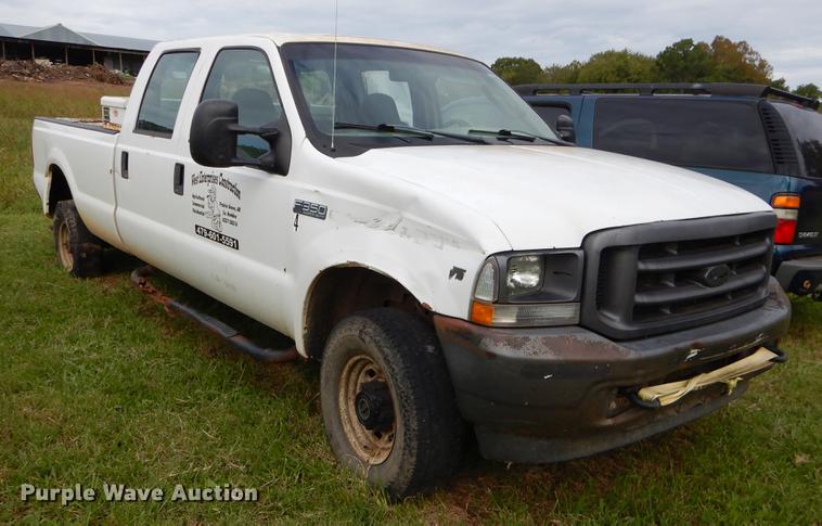 image for item EO9729 2004 Ford F350 Super Duty Crew Cab pickup truck