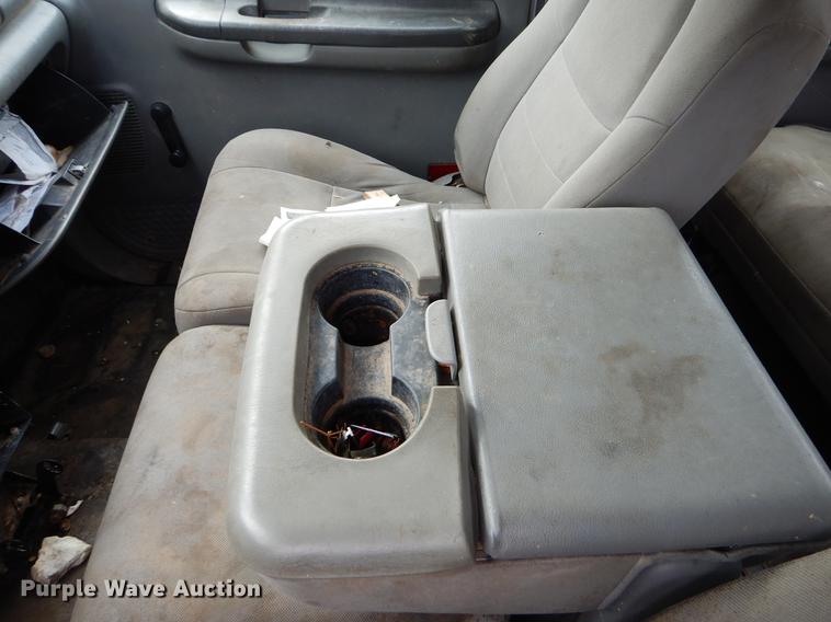 image for item EO9729 2004 Ford F350 Super Duty Crew Cab pickup truck