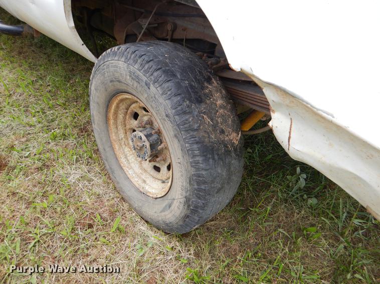 image for item EO9729 2004 Ford F350 Super Duty Crew Cab pickup truck