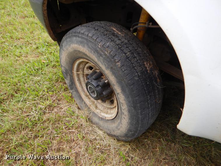 image for item EO9729 2004 Ford F350 Super Duty Crew Cab pickup truck