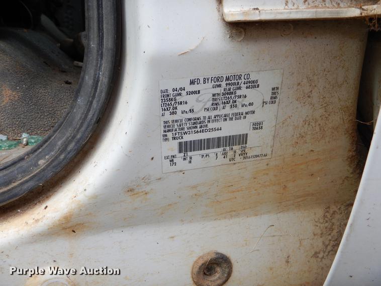 image for item EO9729 2004 Ford F350 Super Duty Crew Cab pickup truck