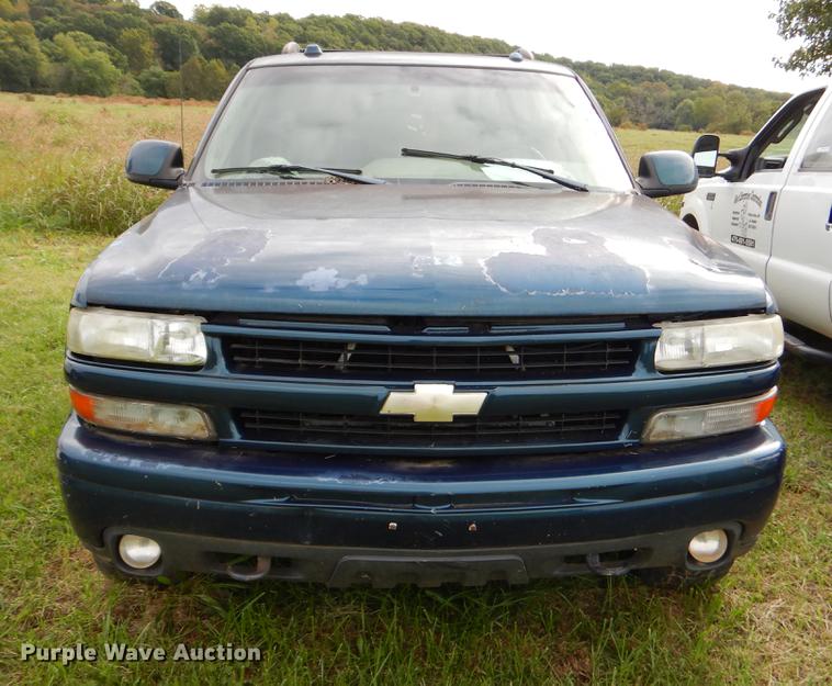 image for item EO9730 2005 Chevrolet Suburban 1500 Z71 SUV
