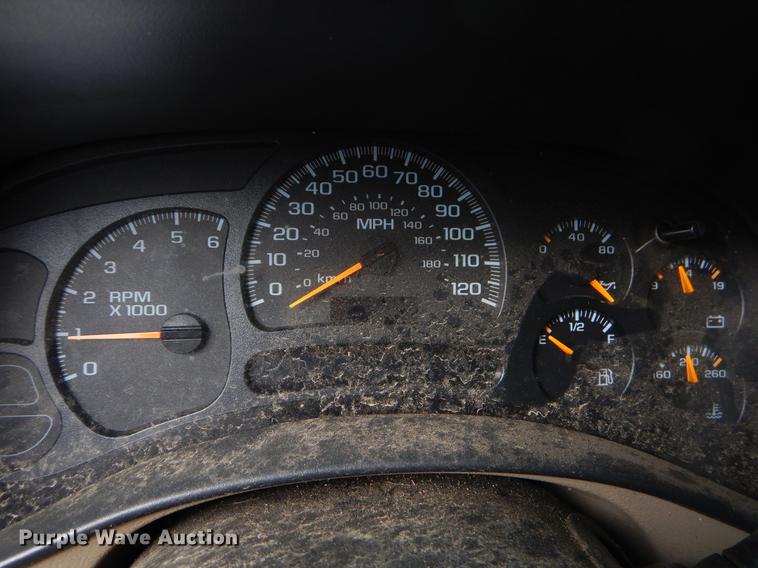 image for item EO9730 2005 Chevrolet Suburban 1500 Z71 SUV