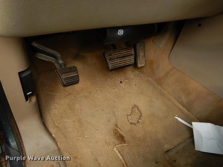 image for item EO9730 2005 Chevrolet Suburban 1500 Z71 SUV