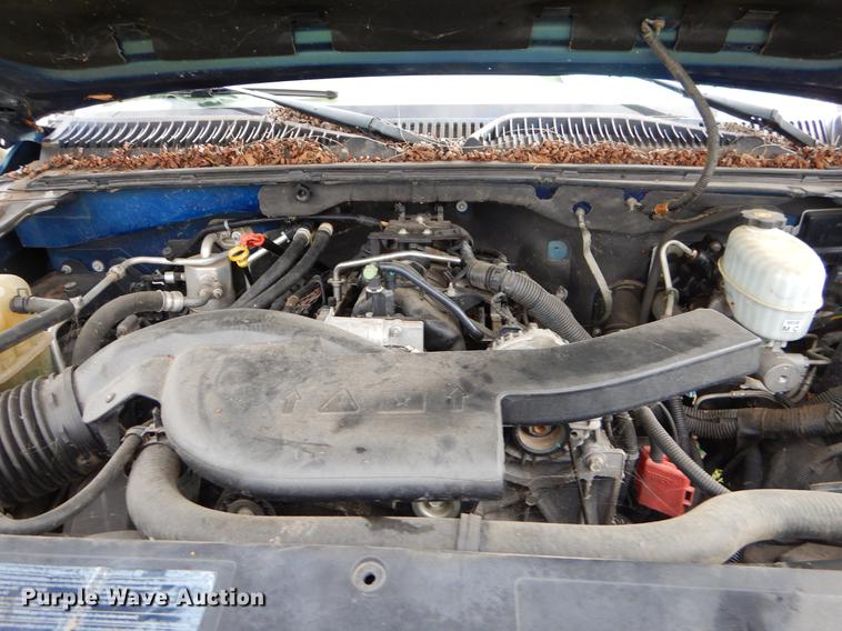 image for item EO9730 2005 Chevrolet Suburban 1500 Z71 SUV