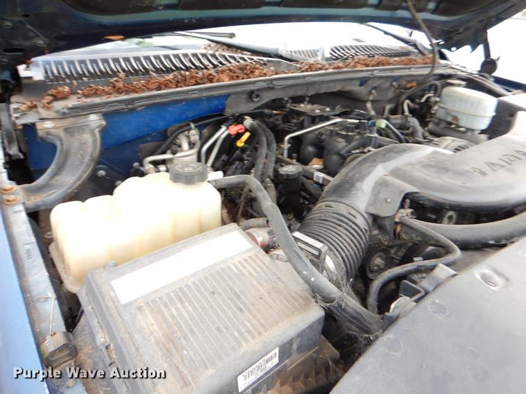 image for item EO9730 2005 Chevrolet Suburban 1500 Z71 SUV