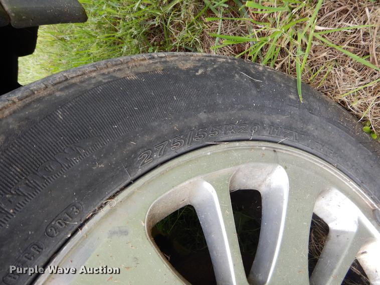 image for item EO9730 2005 Chevrolet Suburban 1500 Z71 SUV