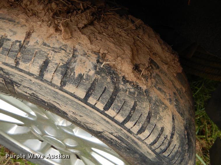 image for item EO9730 2005 Chevrolet Suburban 1500 Z71 SUV