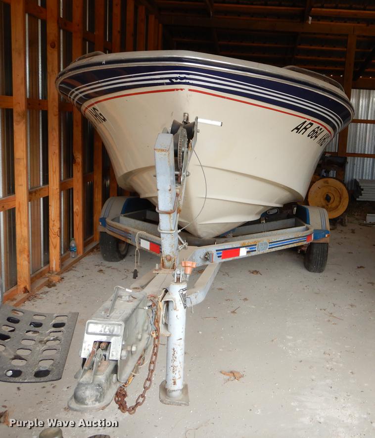 image for item EO9736 1986 Cobalt boat