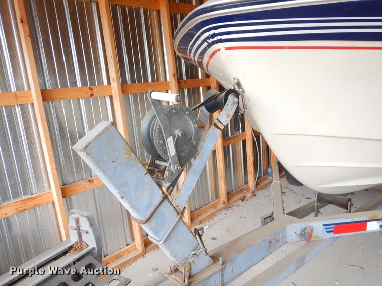 image for item EO9736 1986 Cobalt boat