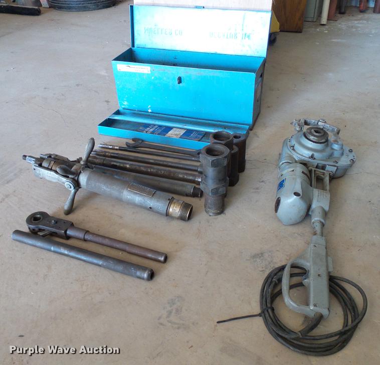 image for item EP9539 Mueller D-5 tapping machine