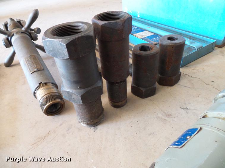 image for item EP9539 Mueller D-5 tapping machine