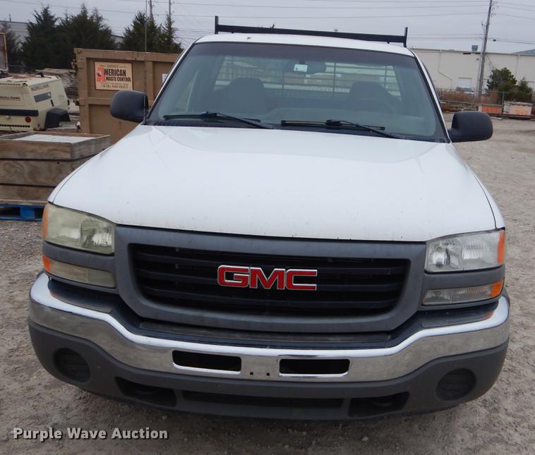 image for item ER9292 2006 GMC Sierra 1500 pickup truck