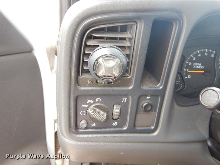 image for item ER9292 2006 GMC Sierra 1500 pickup truck