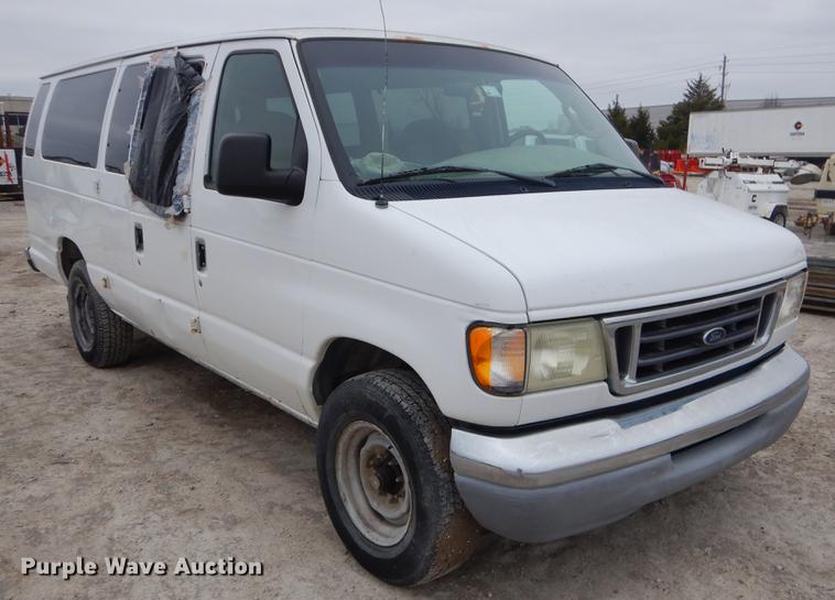 image for item ER9293 2003 Ford E350 Super Duty XLT van