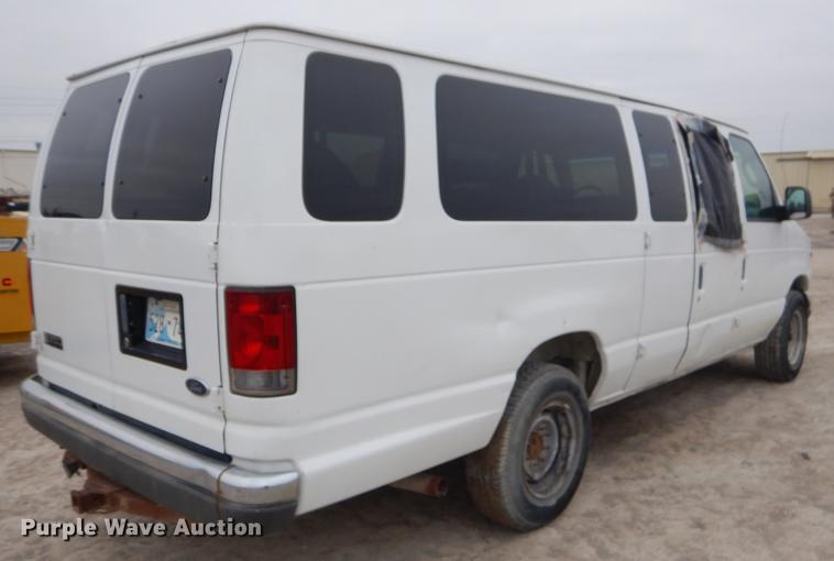 image for item ER9293 2003 Ford E350 Super Duty XLT van