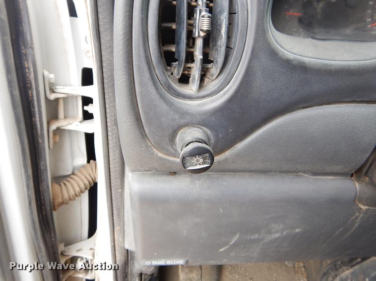 image for item ER9293 2003 Ford E350 Super Duty XLT van