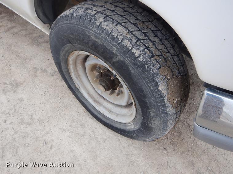 image for item ER9293 2003 Ford E350 Super Duty XLT van