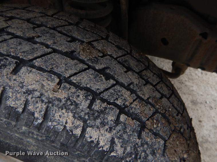 image for item ER9293 2003 Ford E350 Super Duty XLT van