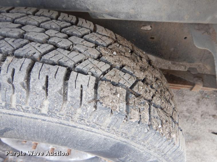 image for item ER9293 2003 Ford E350 Super Duty XLT van