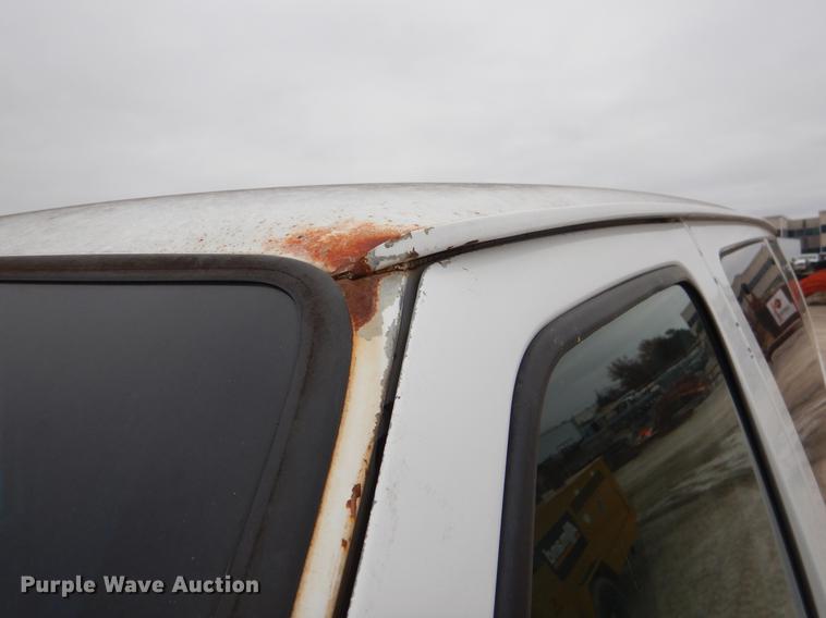 image for item ER9293 2003 Ford E350 Super Duty XLT van