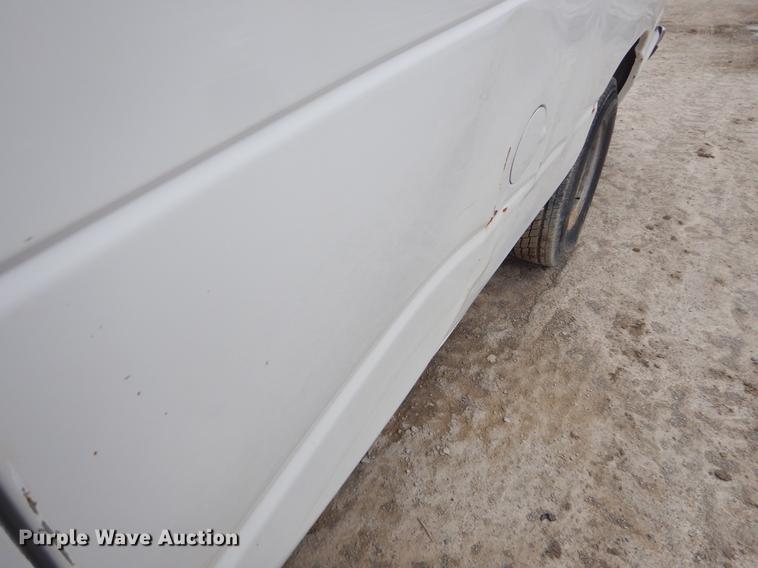 image for item ER9293 2003 Ford E350 Super Duty XLT van