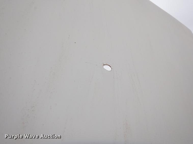 image for item ER9306 2001 Freightliner FL70 truck cab and chassis