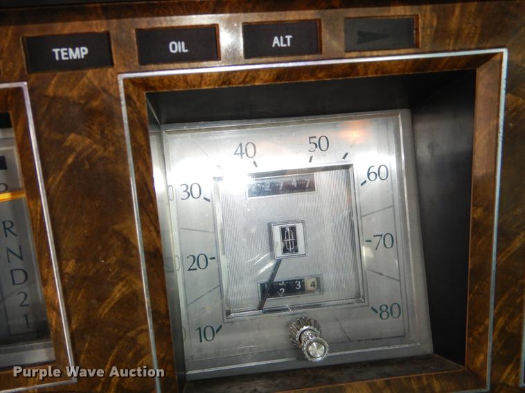 image for item ER9318 1977 Lincoln Continental Mark V