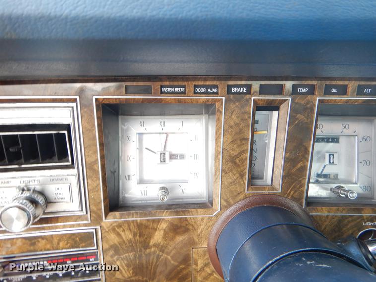 image for item ER9318 1977 Lincoln Continental Mark V