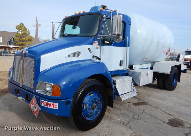 image for item ER9326 2005 Kenworth T300 propane fuel truck