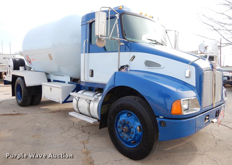 image for item ER9326 2005 Kenworth T300 propane fuel truck