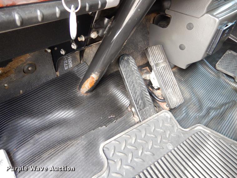 image for item ER9326 2005 Kenworth T300 propane fuel truck