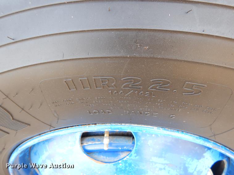 image for item ER9326 2005 Kenworth T300 propane fuel truck