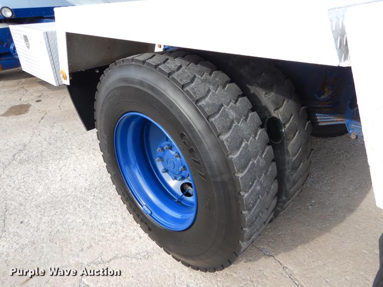 image for item ER9326 2005 Kenworth T300 propane fuel truck