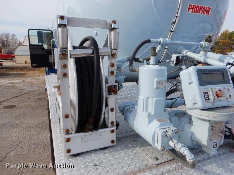 image for item ER9326 2005 Kenworth T300 propane fuel truck