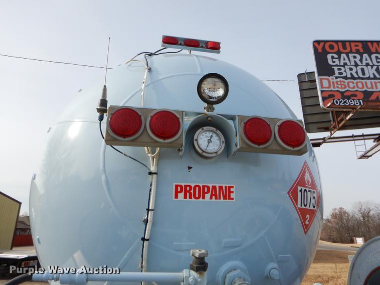 image for item ER9326 2005 Kenworth T300 propane fuel truck