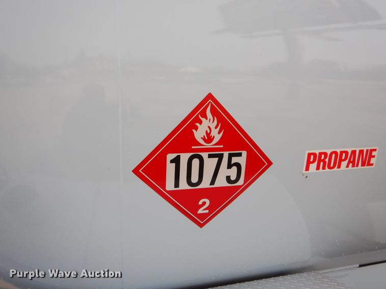 image for item ER9326 2005 Kenworth T300 propane fuel truck