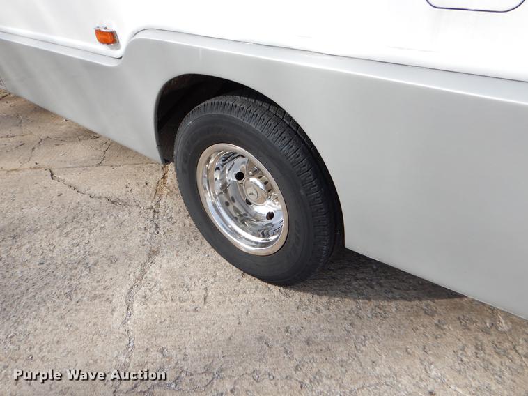 image for item ER9329 1998 Ford Econoline E450 party bus